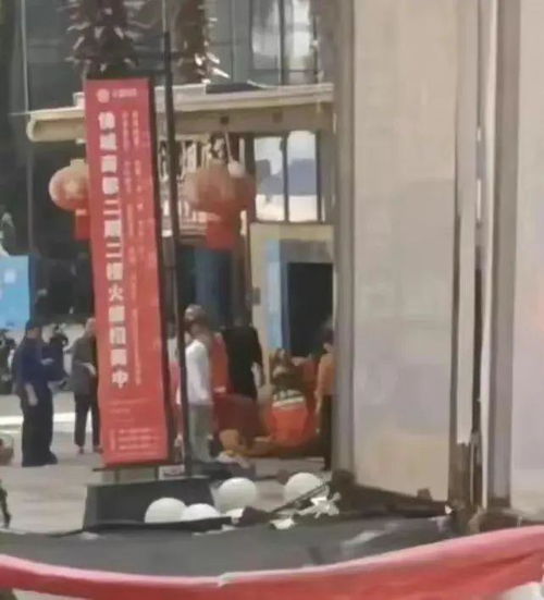 电梯坠落,2死2伤 安全乘梯提示